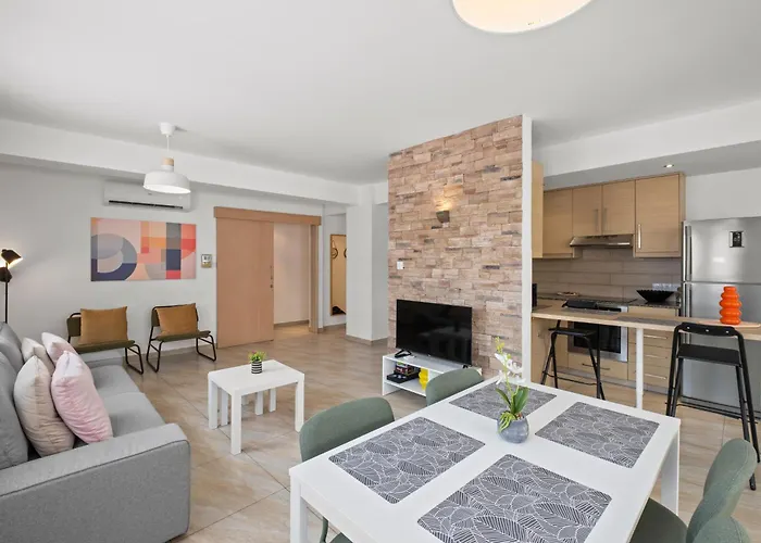 Giorgio Downtown 2 Bedroom Appartamento Larnaca