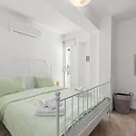 Giorgio Downtown 2 Bedroom لارنكا