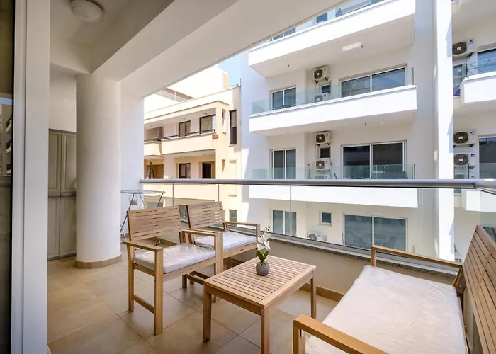 Giorgio Downtown 2 Bedroom Apartmán