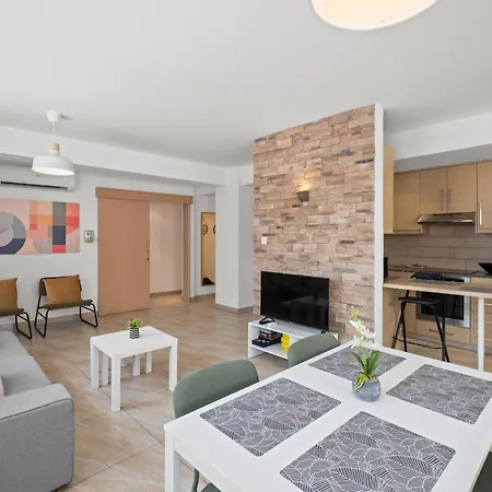 Giorgio Downtown 2 Bedroom Apartment Larnaca